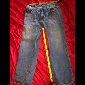 Aeropostale Mens Distressed Straight Cut Jeans